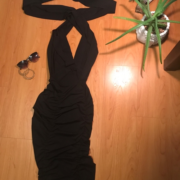 Elegant Black Backless Self-Tie Dress - Picture 3 of 4